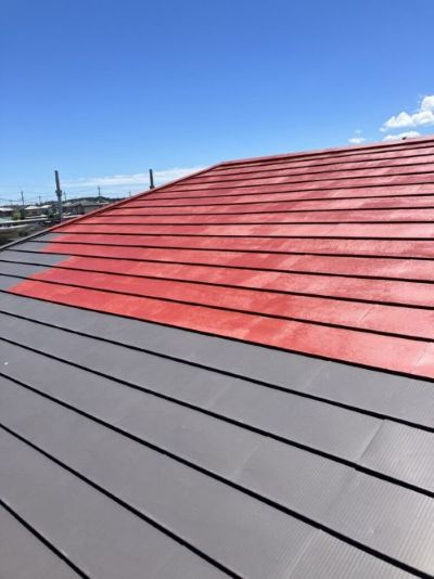 藤岡市で鉄板屋根塗装｜錆止めから上塗りまで実際の施工をご紹介